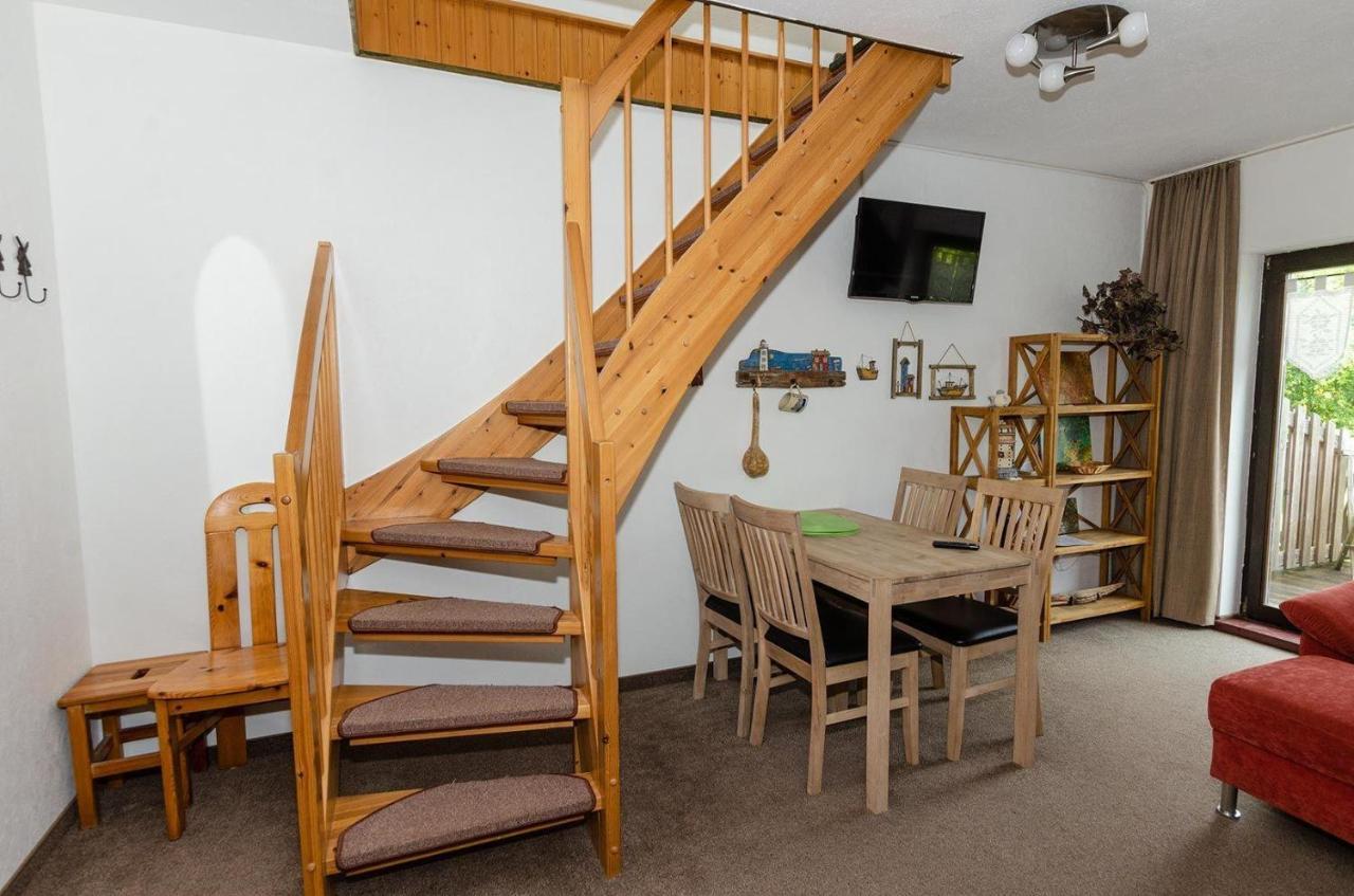 3-R-Ferienwohnung-Fuer-3-Personen-In-Schaprode-Auf-Ruegen-Zi4 Ngoại thất bức ảnh